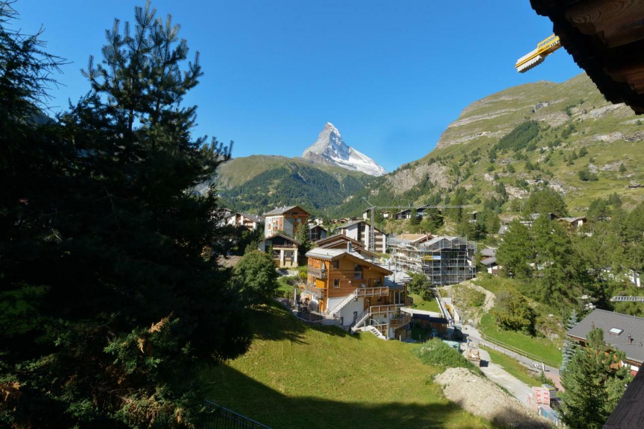 Appartement Chalet Kisseye With Heated Pool And Matterhorn Views à Zermatt Extérieur photo