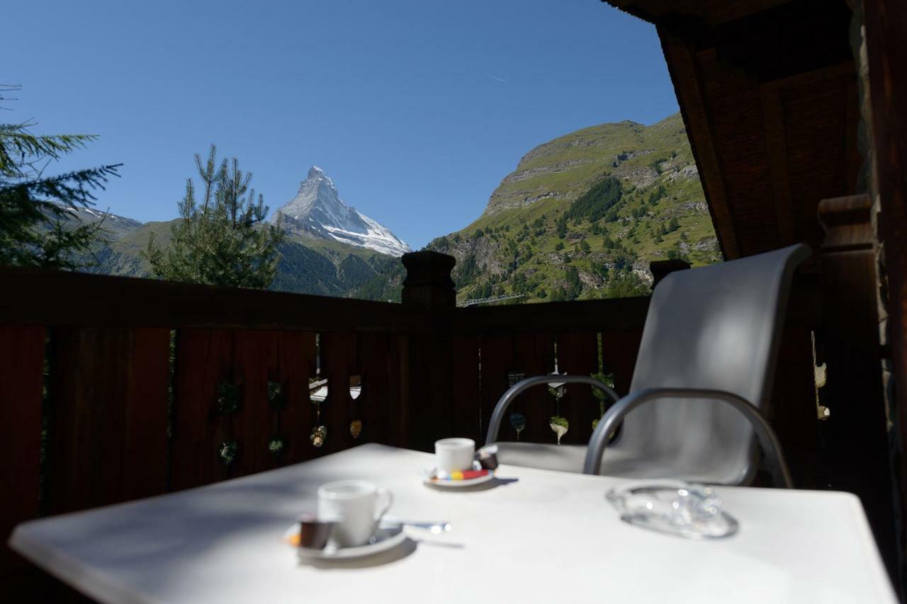 Appartement Chalet Kisseye With Heated Pool And Matterhorn Views à Zermatt Extérieur photo